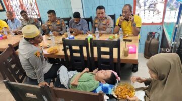 M. Ramadhan, Pemuda Disabilitas Dijamu Makan Mie Banglades oleh Kapolres Lhokseumawe