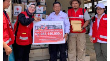 Dari Bekasi untuk Aceh Tamiang, PMI Salurkan Bantuan Kemanusiaan Rp100 Juta dan logistik