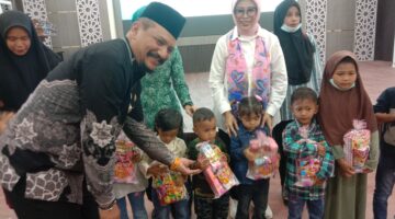 Bupati Aceh Tamiang Bersama Istri Mensos Serahkan Santunan bagi Ahli Waris Korban Bencana