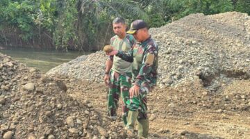 Pastikan Ketersediaan Material TMMD, Kasdim 0111/Bireuen Tinjau Lokasi Pengambilan Material di Desa Alu Lam Saba.