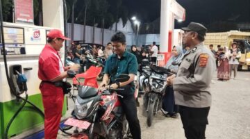 Antisipasi Panic Buying BBM, Polres Lhokseumawe Kerahkan Personel Amankan Antrean di SPBU