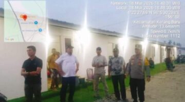 Kapolres Aceh Tamiang Dampingi Bupati Aceh Tamiang Salurkan Bantuan Lebaran dari Presiden ke Huntara