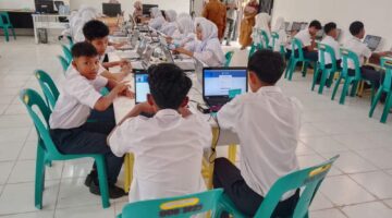 92 Siswa SMPN 1 Jeumpa Mengikuti TKA Secara Daring.