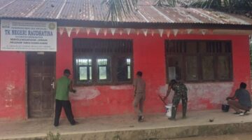 Wujud Peduli Pendidikan, TMMD Aceh Timur Cat Ulang PAUD Raudhatina Birem Bayeun