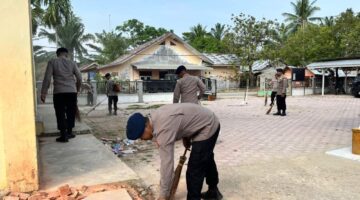 Personel Kompi 2 Batalyon B Pelopor Gelar Kegiatan Manajemen Kebersihan Wujudkan Lingkungan Asri