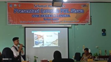 Usai PKL 6 Bulan Di DUDI, Siswa SMKN 3 Langsa Presentasikan Laporan di Depan Kacabdin dan Kajur