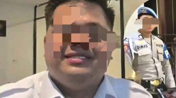 Viral !! Mantan Kanit Narkoba Malah Pakai  ‘ POD Getar ‘ Diduga Mengandung Zat Narkotika Bersama Wanita di Tempat Umum