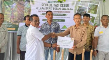 Wakil Bupati Aceh Tamiang Hadiri Penyerahan Bantuan Stimulan bagi Petani Kelapa Sawit Berkelanjutan