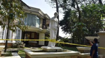 POLRI Geledah 13 Lokasi Kasus Korupsi, Istana Tegaskan Dukung Penegakan Hukum