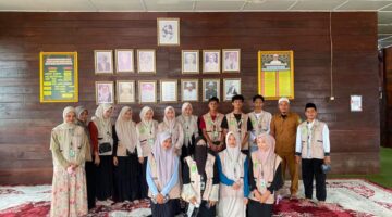 MAHASISWA KKN IAIN LANGSA DISAMBUT HANGAT PEMDES BESILAM DAN SILATURAHMI DENGAN TUAN GURU