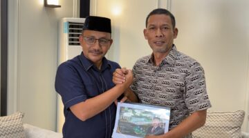 Silaturrahmi dengan Ketua DPRA, Haji Uma Serahkan Rekomendasi Hasil FGD Penggunaan Ruang Digital di Aceh