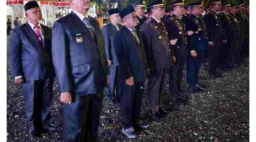 Kapolres Aceh Tamiang Bersama PJU Ikuti Upacara Taptu dan Pawai Obor HUT ke-81 Kemerdekaan RI