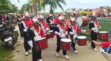 Karnaval Kecamatan Peudawa Meriah, Puluhan Peserta Tampilkan Beragam Kreativitas.