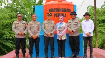 Kapolres Aceh Tamiang Bersama Ketua Bhayangkari Cek Sumur Bor Program Bhayangkari Peduli
