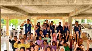 KKN-PPM Unimal Kelompok 30 Ajak Anak Seuneubok Drien Belajar Siaga Gempa Lewat Lagu dan Gerakan